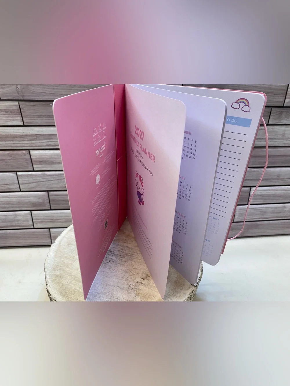 Hello Kitty & Friends ❤️  Monthly 17 months Planner Aug 2026 to Dec 2027 NWT